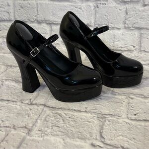 Demonia Dolly-50 black patent platform pumps size 10